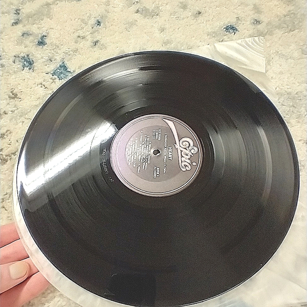 Heart Greatest Hits / Live Vinyl Record LP Album - Picture 5 of 12